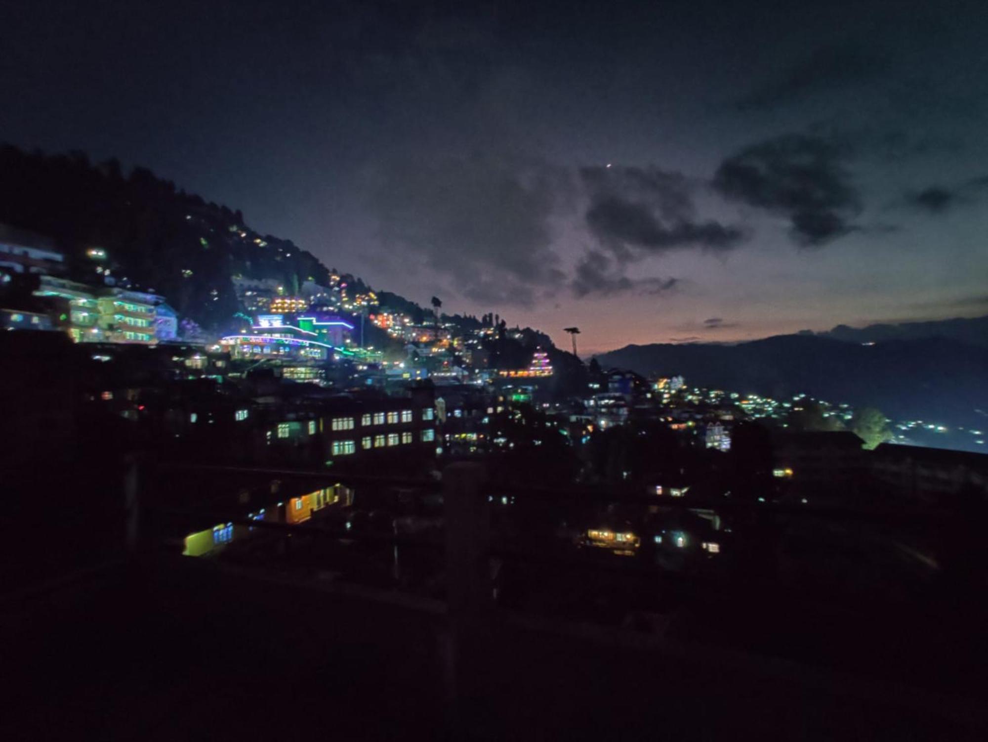 Hotel Pitstop Darjeeling - Excellent Service Recommended & Couple Friendly 외부 사진